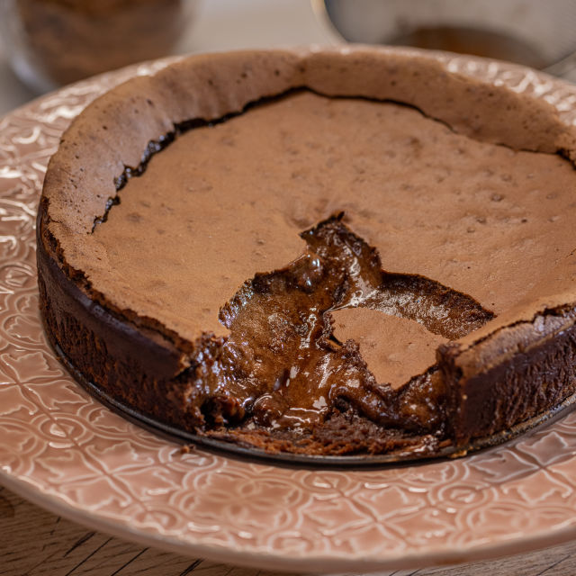 Bolo de chocolate com morango: como fazer o bolo sensação - Estadão