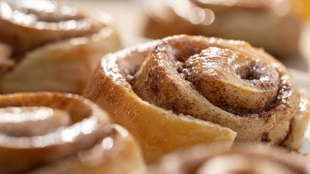 Cinnamon rolls, massa de batedeira! - Monta Encanta