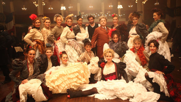 Mistério no Moulin Rouge